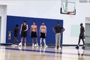 杨瀚森和马卢阿奇进行特训，“好兄弟”不经意间展示惊人天赋😮